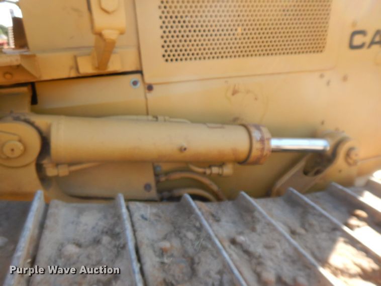 image for item HF9398 1989 Caterpillar D5H LGP  dozer