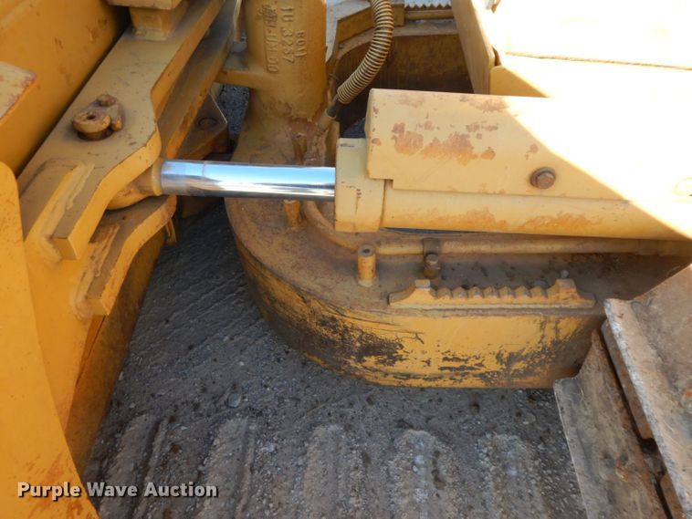 image for item HF9398 1989 Caterpillar D5H LGP  dozer