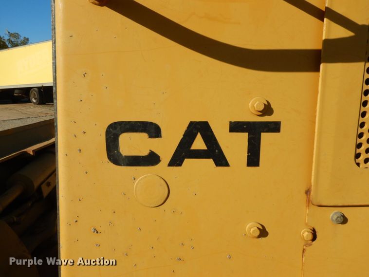 image for item HF9398 1989 Caterpillar D5H LGP  dozer