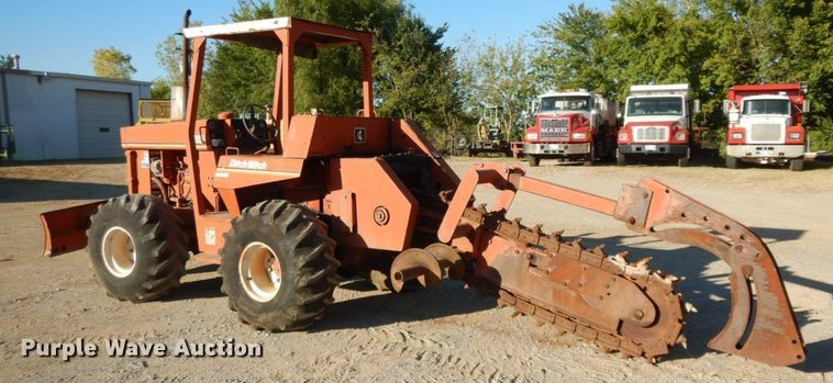 image for item HF9404 1981 Ditch Witch 6510  trencher