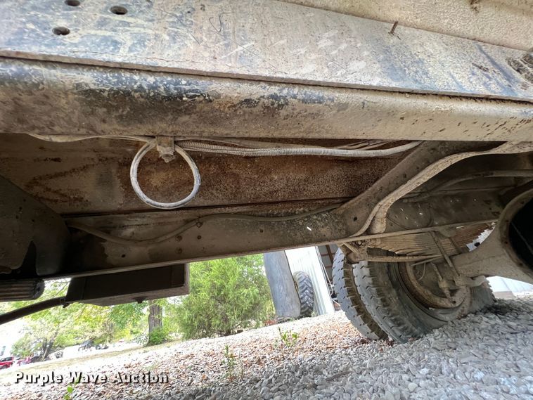 image for item HX9943 1985 Ford F600  dump truck