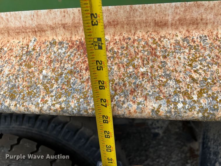 image for item HX9943 1985 Ford F600  dump truck