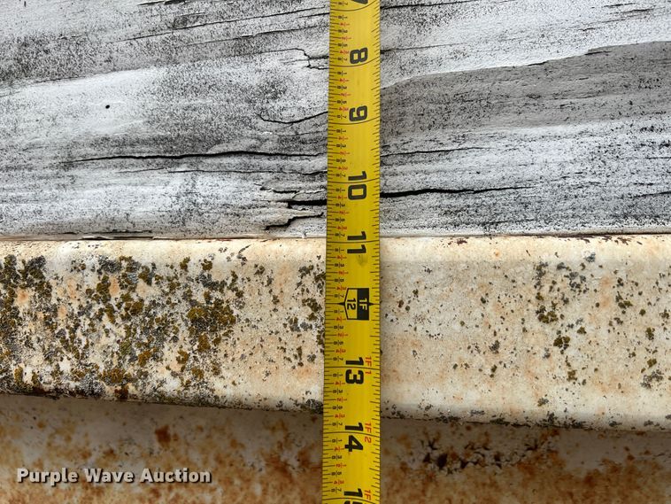 image for item HX9943 1985 Ford F600  dump truck