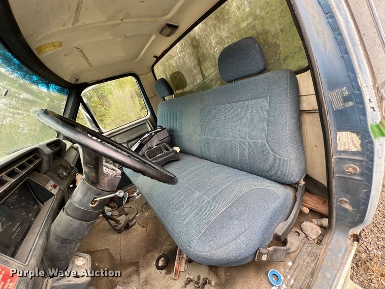 image for item HX9943 1985 Ford F600  dump truck