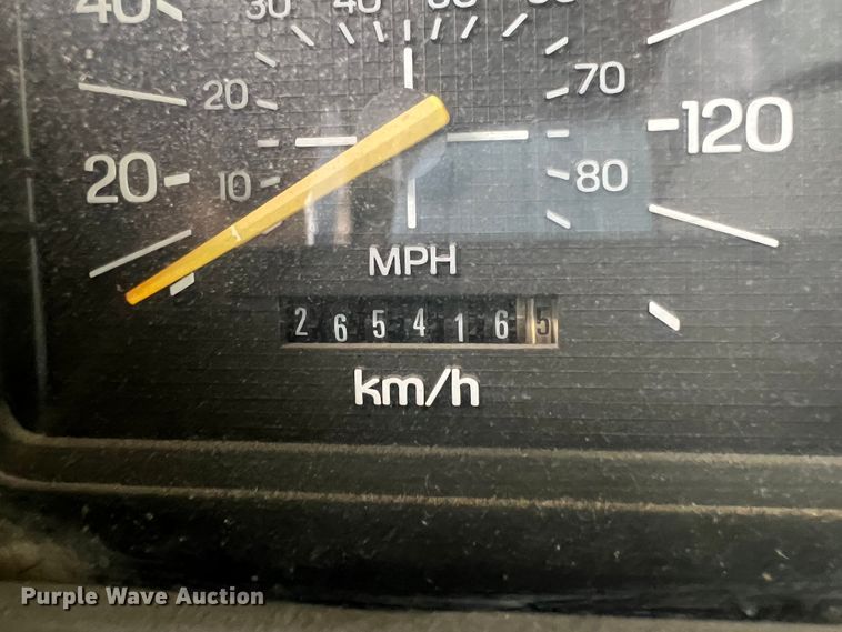 image for item HX9943 1985 Ford F600  dump truck