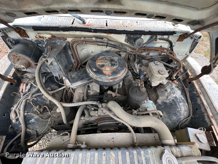 image for item HX9943 1985 Ford F600  dump truck