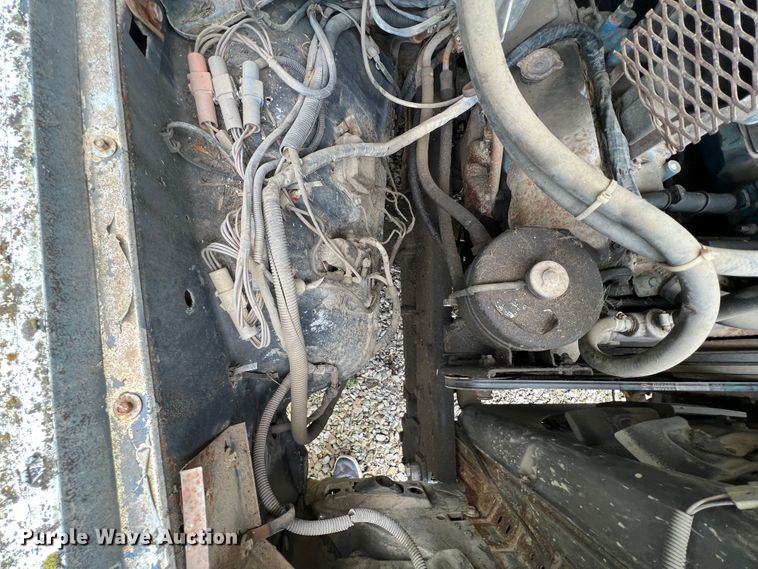 image for item HX9943 1985 Ford F600  dump truck