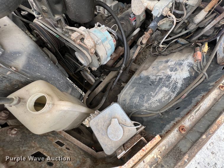 image for item HX9943 1985 Ford F600  dump truck