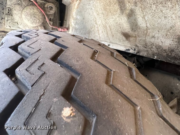 image for item HX9943 1985 Ford F600  dump truck