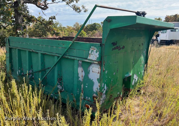 image for item HX9975 Steel dump bed