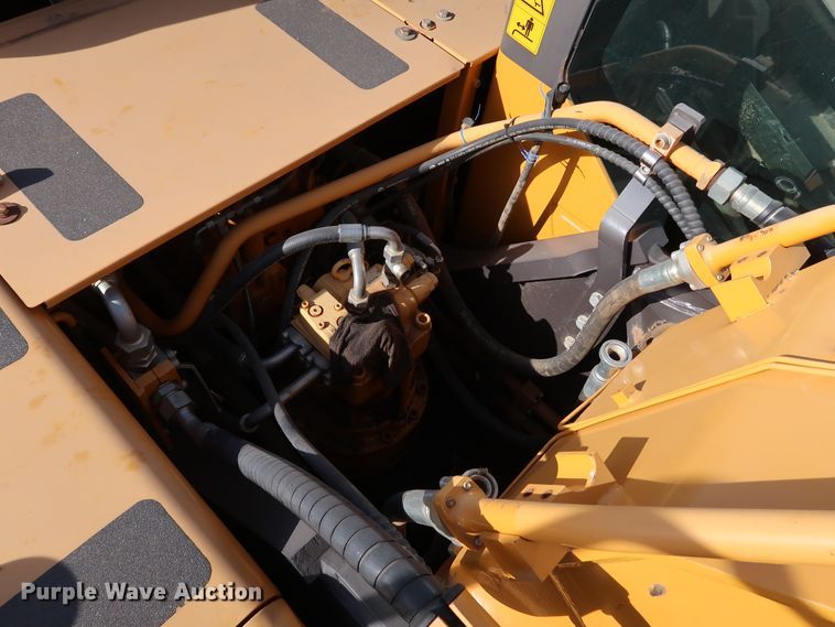 image for item IY9010 2016 Sany SY235C-LC  excavator