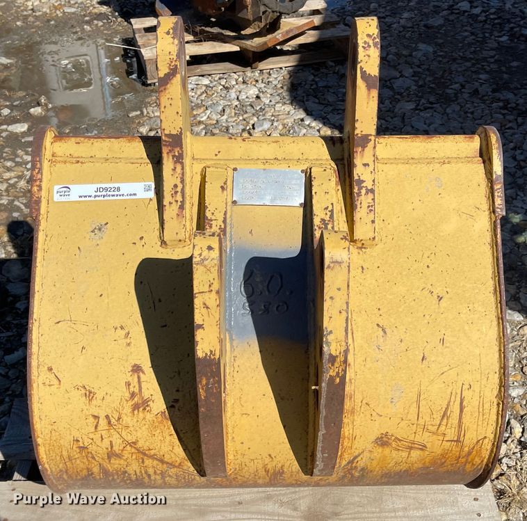 image for item JD9228 Woods  backhoe bucket