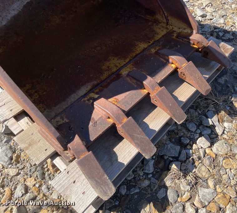 image for item JD9228 Woods  backhoe bucket