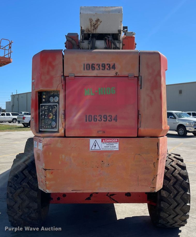 image for item JD9232 Snorkel TB126J  boom lift