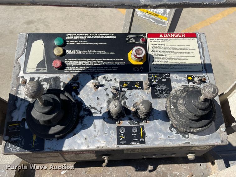 image for item JD9232 Snorkel TB126J  boom lift