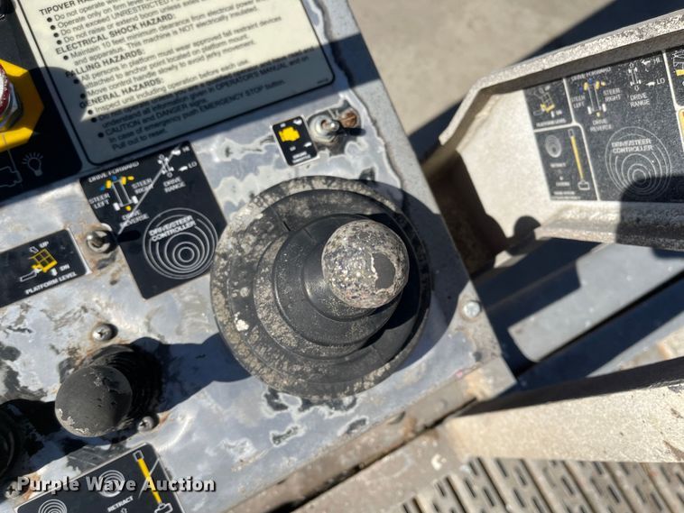 image for item JD9232 Snorkel TB126J  boom lift