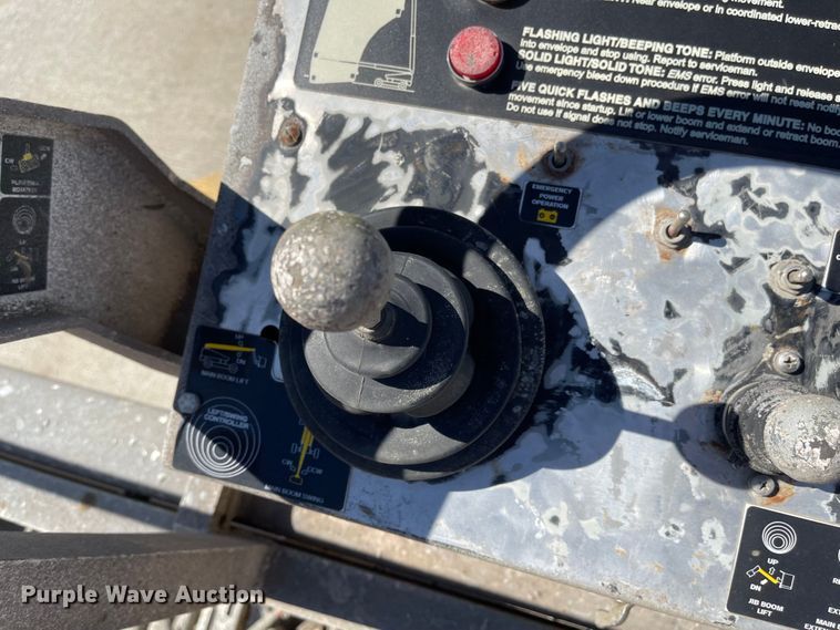 image for item JD9232 Snorkel TB126J  boom lift