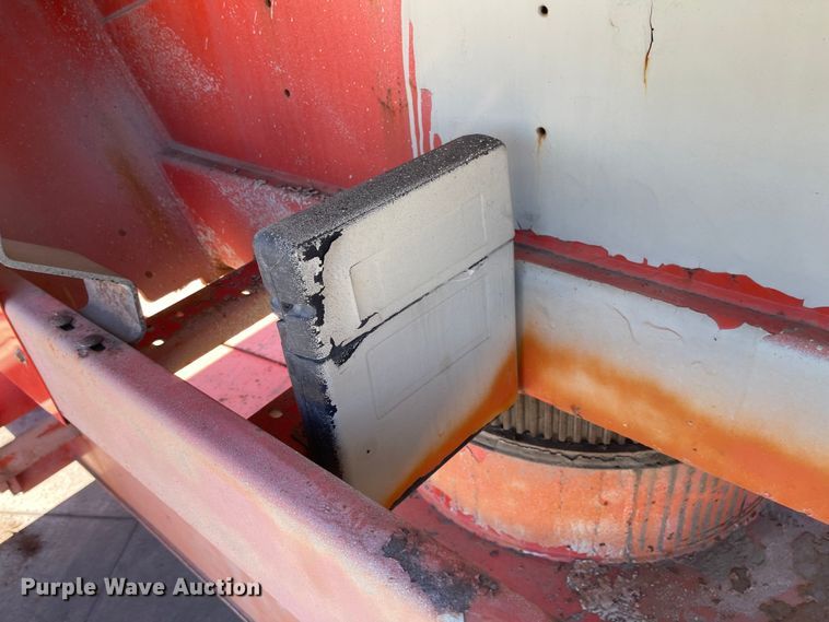 image for item JD9232 Snorkel TB126J  boom lift