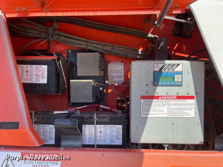 image for item JD9232 Snorkel TB126J  boom lift