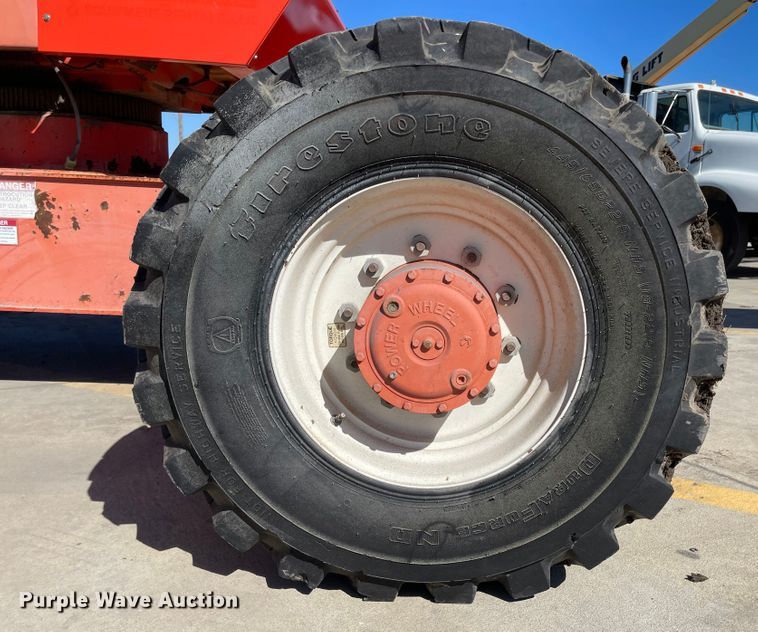 image for item JD9232 Snorkel TB126J  boom lift