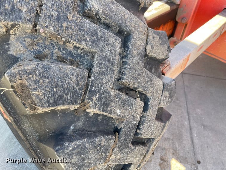 image for item JD9232 Snorkel TB126J  boom lift