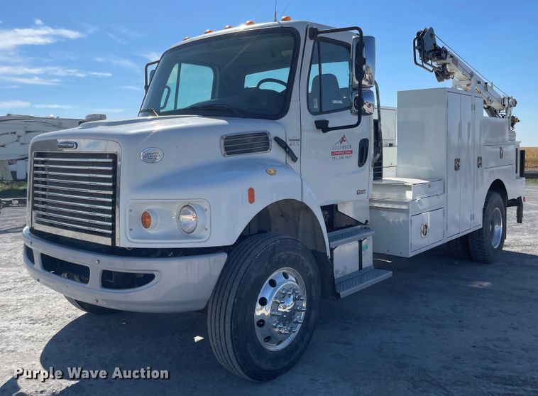 image for item JD9251 2010 Freightliner Business Class M2  utility / service truck