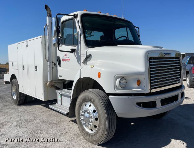 image for item JD9251 2010 Freightliner Business Class M2  utility / service truck