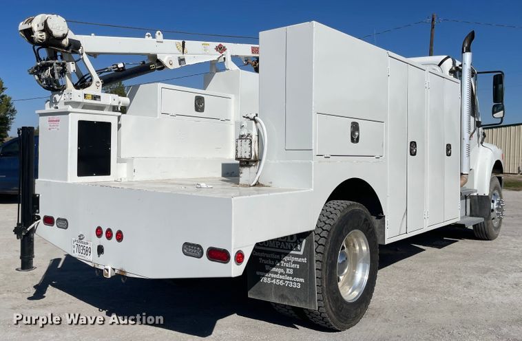 image for item JD9251 2010 Freightliner Business Class M2  utility / service truck