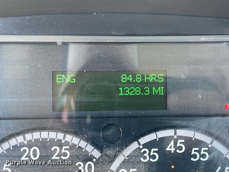 image for item JD9251 2010 Freightliner Business Class M2  utility / service truck