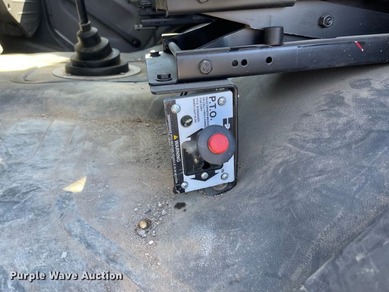 image for item JD9251 2010 Freightliner Business Class M2  utility / service truck