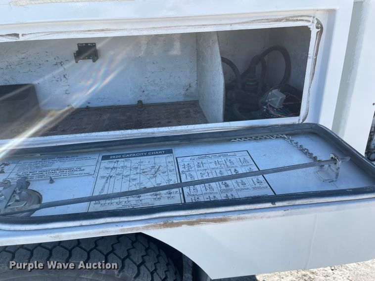 image for item JD9251 2010 Freightliner Business Class M2  utility / service truck