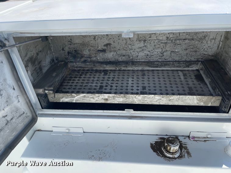 image for item JD9251 2010 Freightliner Business Class M2  utility / service truck