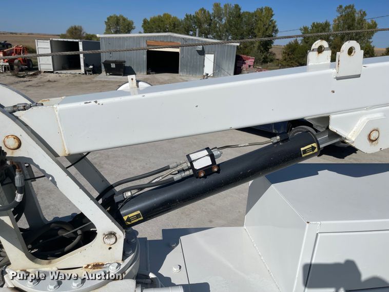 image for item JD9251 2010 Freightliner Business Class M2  utility / service truck