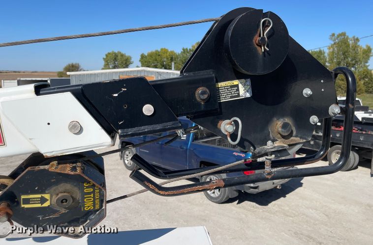 image for item JD9251 2010 Freightliner Business Class M2  utility / service truck