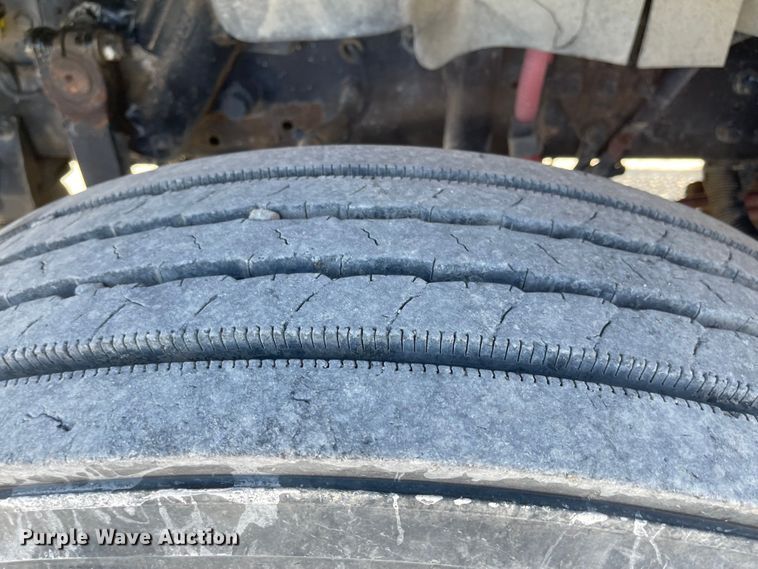 image for item JD9251 2010 Freightliner Business Class M2  utility / service truck