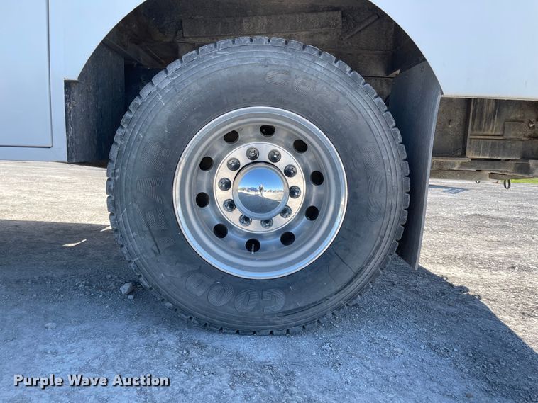 image for item JD9251 2010 Freightliner Business Class M2  utility / service truck