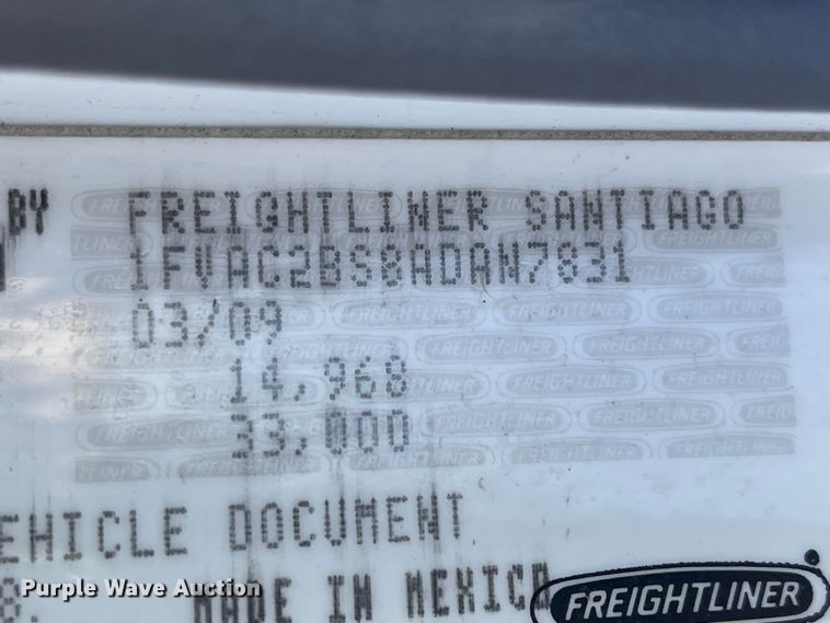 image for item JD9251 2010 Freightliner Business Class M2  utility / service truck