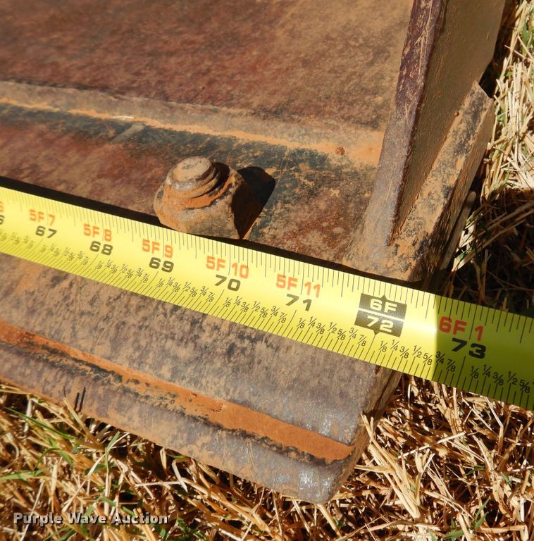 image for item JJ9662 2004 John Deere 260 Series II  skid steer loader