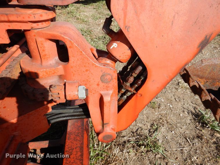 image for item JL9869 1999 Ditch Witch 3610  trencher