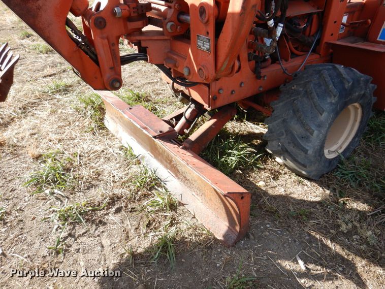image for item JL9869 1999 Ditch Witch 3610  trencher