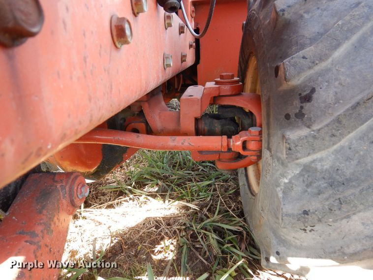 image for item JL9869 1999 Ditch Witch 3610  trencher