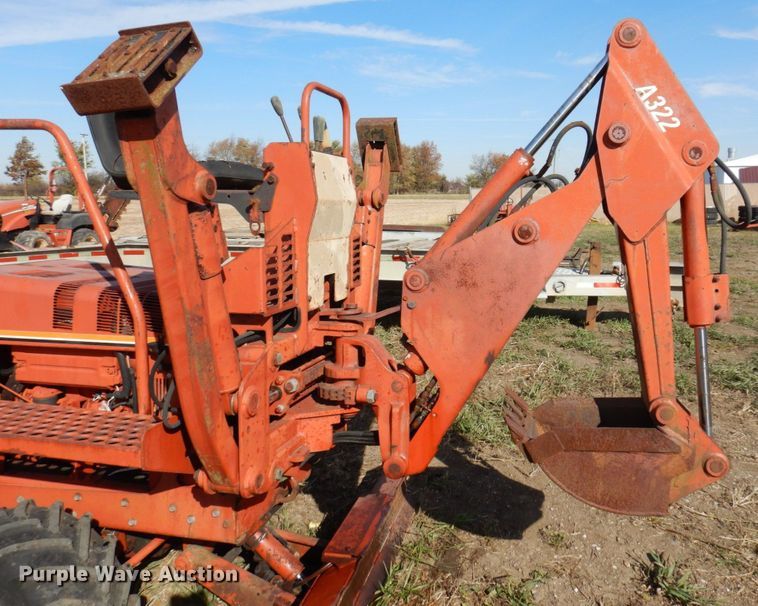 image for item JL9869 1999 Ditch Witch 3610  trencher