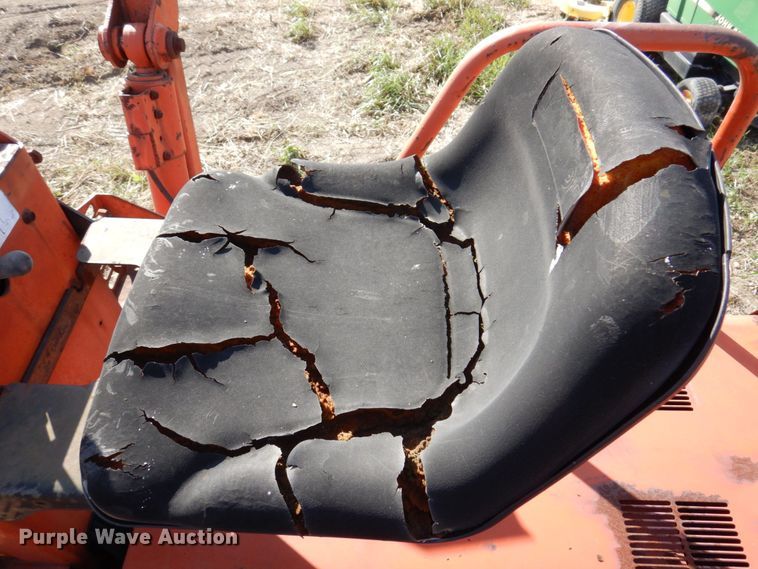 image for item JL9869 1999 Ditch Witch 3610  trencher