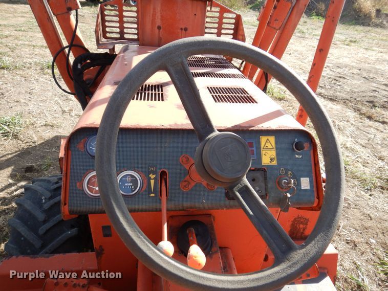 image for item JL9869 1999 Ditch Witch 3610  trencher