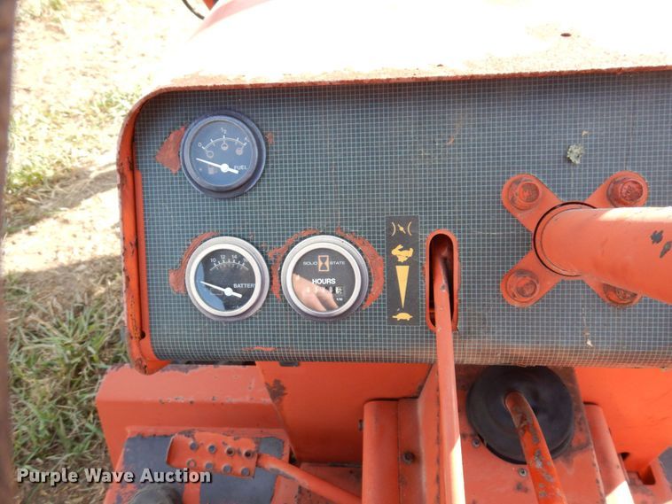 image for item JL9869 1999 Ditch Witch 3610  trencher