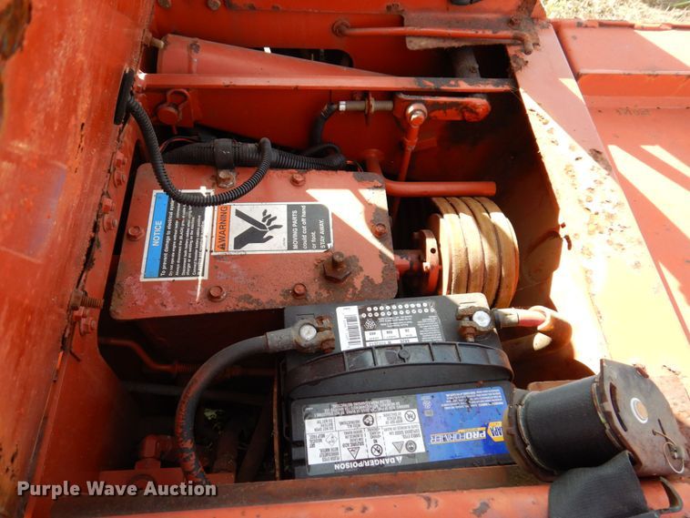 image for item JL9869 1999 Ditch Witch 3610  trencher