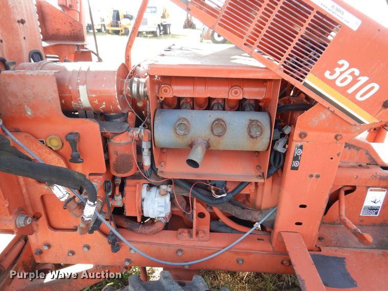 image for item JL9869 1999 Ditch Witch 3610  trencher