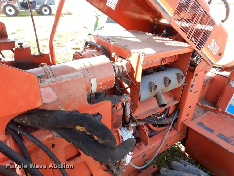 image for item JL9869 1999 Ditch Witch 3610  trencher