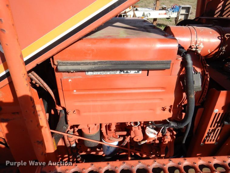 image for item JL9869 1999 Ditch Witch 3610  trencher