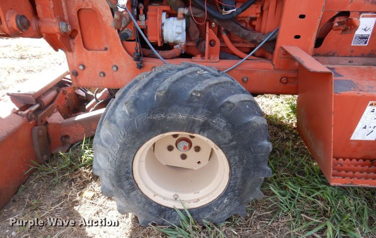 image for item JL9869 1999 Ditch Witch 3610  trencher